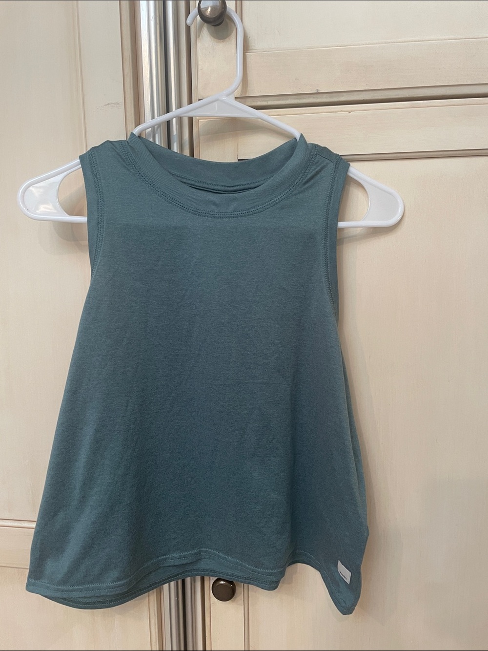 Vuori Energy Tank Top - Size Small